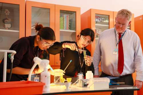 Photo High School Dover Court International School #2