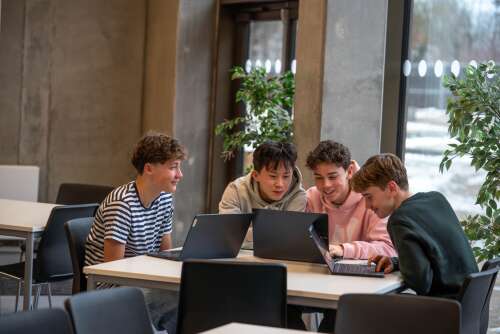 Photo North Zealand International School #1