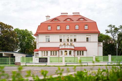 Photo BASIS Prague International School - Bubeneč Campus #0