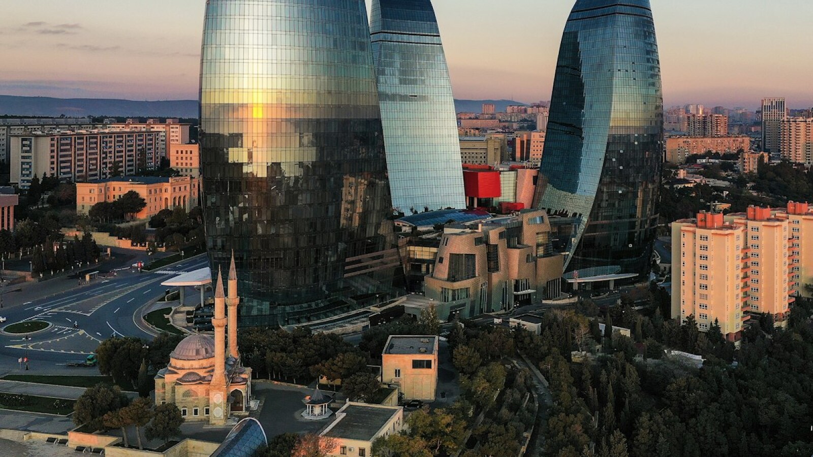Bilingual Schools in Baku: A 2026 Guide for Expat Families