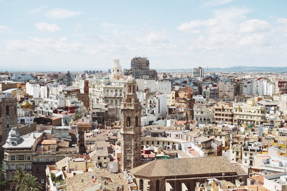How to Choose an International School in Valencia: 2026 Expat Family Guide